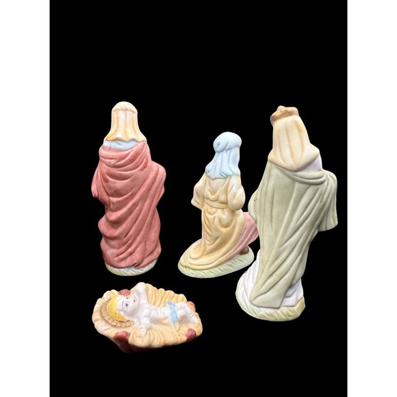 Vintage Ceramic Nativity Scene Set Hand Painted Ceramic 7 Pieces - Picture 10 of 11